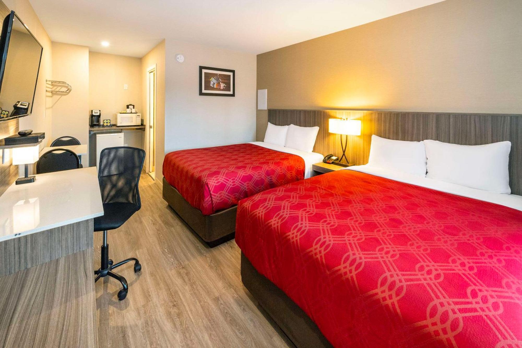 Econo Lodge Inn & Suites بينشر كريك المظهر الخارجي الصورة