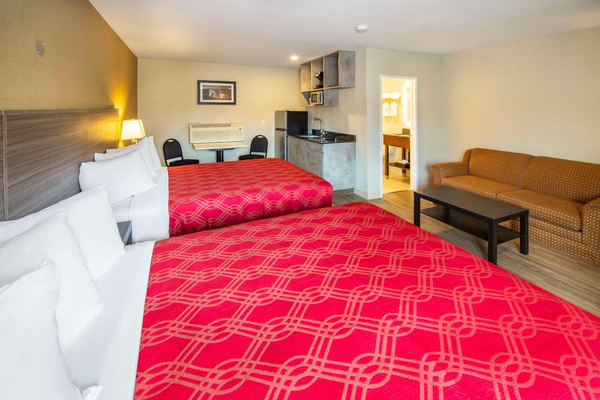 Econo Lodge Inn & Suites بينشر كريك المظهر الخارجي الصورة