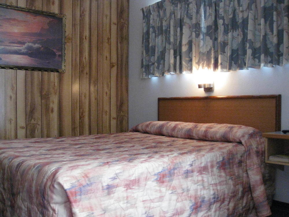 Econo Lodge Inn & Suites بينشر كريك المظهر الخارجي الصورة