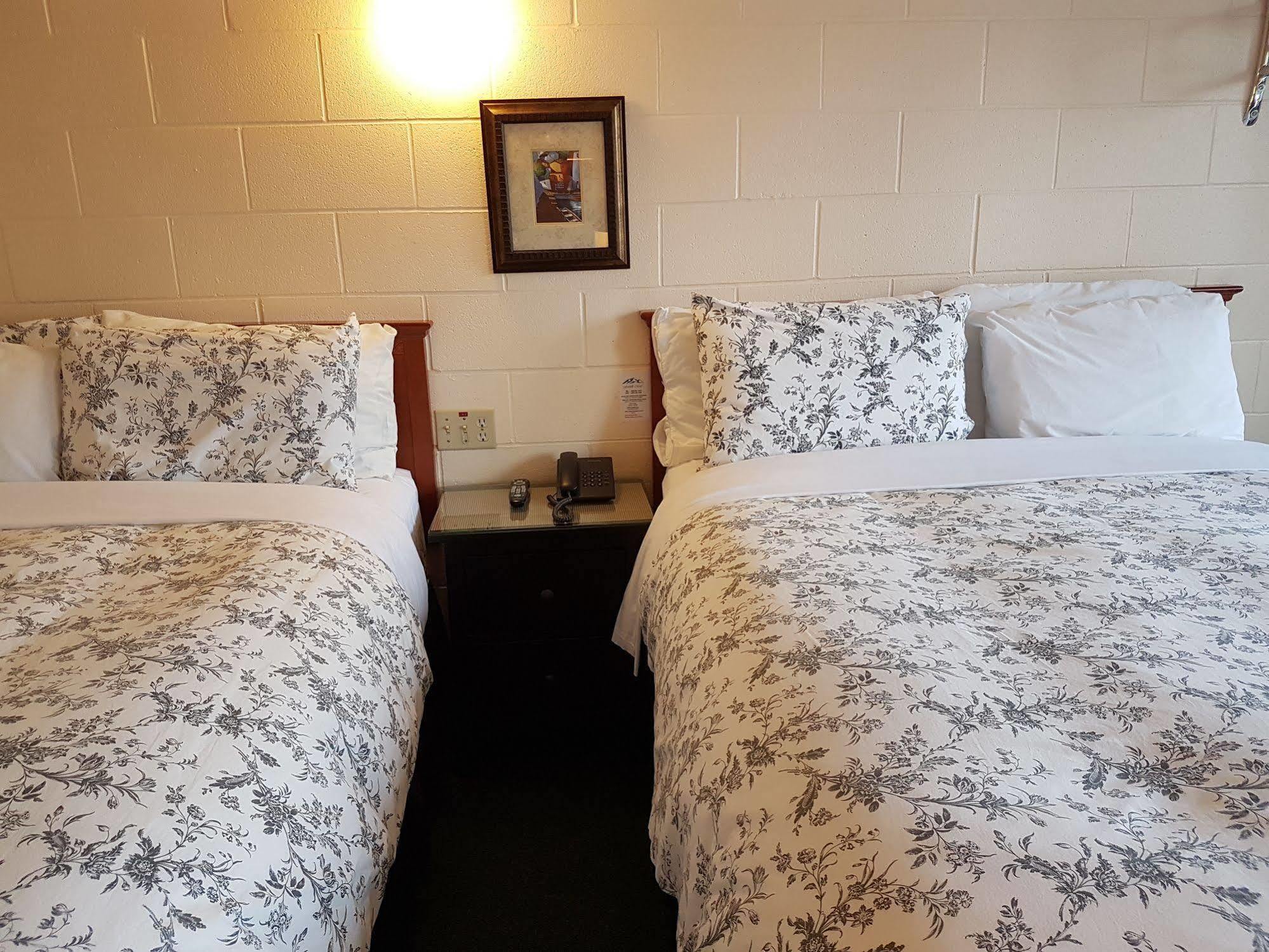 Econo Lodge Inn & Suites بينشر كريك المظهر الخارجي الصورة